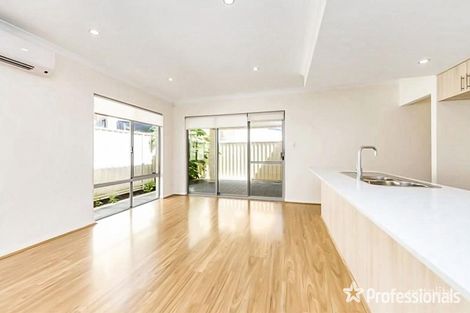 Property photo of 3/6 Canterbury Court Nollamara WA 6061