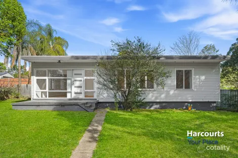 13 DAMPIER PL, WHALAN, NSW 2770