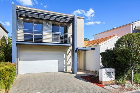 6 Catherine Spence Pl, Cabarita, NSW 2137