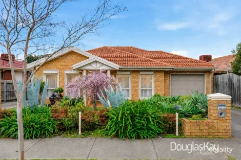 1/34 EDDIE ST, ST ALBANS, VIC 3021