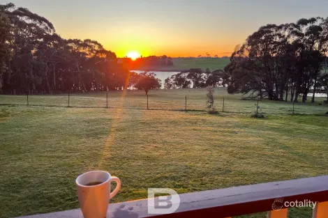 212 Portwines Rd, Lauriston, VIC 3444