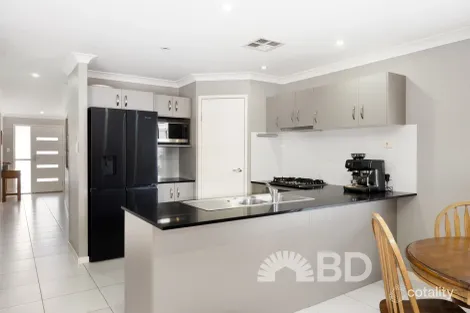 Property photo of 33 Nocturnal Promenade Narangba QLD 4504