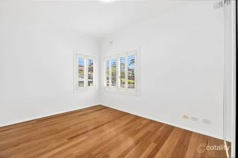 Property photo of 2/7 McIntosh Road Dee Why NSW 2099