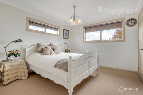 Property photo of 10 Lambassa Grove Reservoir VIC 3073
