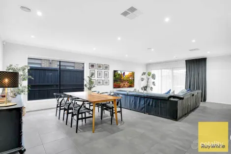 Property photo of 9 Haystack Drive Truganina VIC 3029
