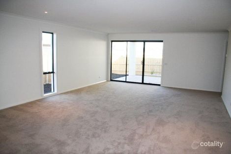 Property photo of 161 Tenterfield Drive Burnside Heights VIC 3023