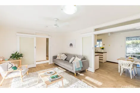 Property photo of 35 Mulligan Way Orelia WA 6167