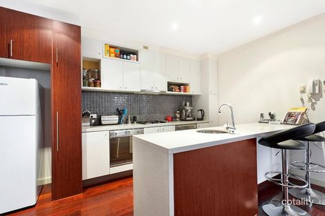 Property photo of 3/129-133 Ormond Esplanade Elwood VIC 3184