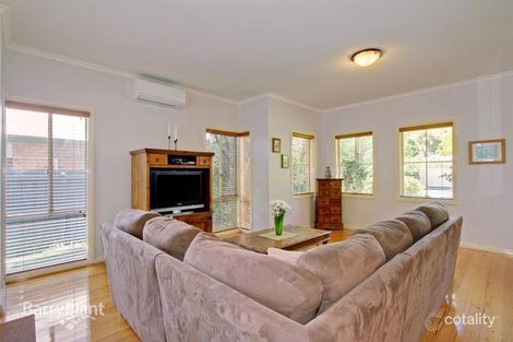 Property photo of 13 Manna Court Ferntree Gully VIC 3156