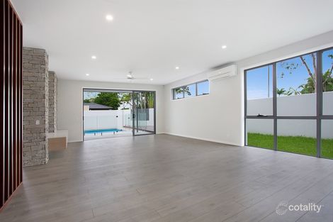 Property photo of 2/132 Rio Vista Boulevard Broadbeach Waters QLD 4218