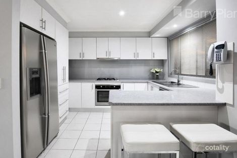 Property photo of 13 Flowers Close Roxburgh Park VIC 3064