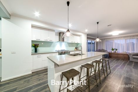 Property photo of 28 Lineham Drive Cranbourne East VIC 3977