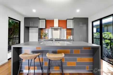 Property photo of 33 Coogee Terrace Blacks Beach QLD 4740