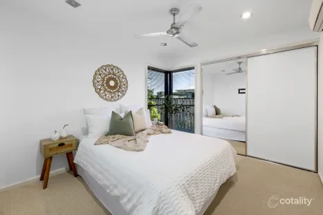 Property photo of 33 Coogee Terrace Blacks Beach QLD 4740