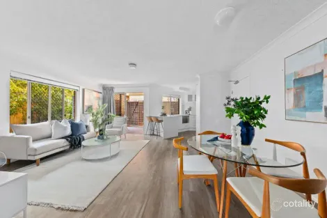 Property photo of 2/17 Christensen Street Yeronga QLD 4104