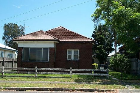 12 Dorothy St, Hamilton North, NSW 2292