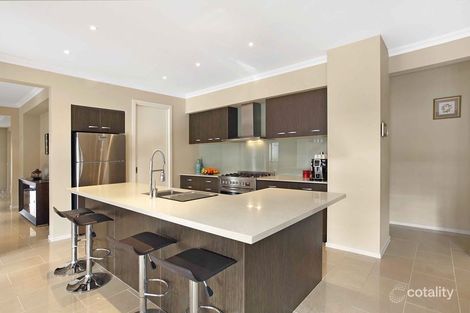 Property photo of 11 Zieria Drive South Morang VIC 3752