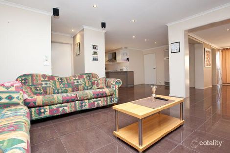 Property photo of 11 Coventry Close Gordon ACT 2906