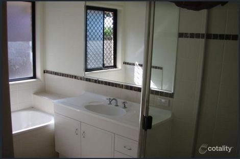 Property photo of 12 Fourth Avenue Labrador QLD 4215