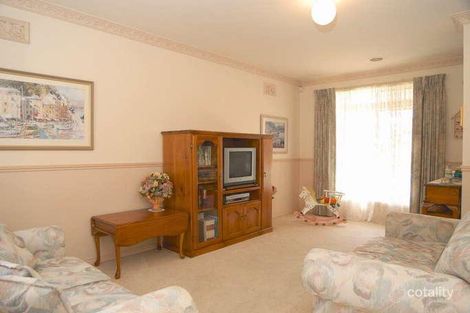 Property photo of 35 Dowding Close Fawkner VIC 3060