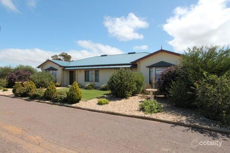 26-28 Oconnell St, Cowell, SA 5602