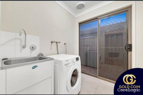 Property photo of 2 Pilmer Place Cranbourne East VIC 3977