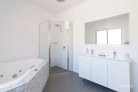 Property photo of 41 Alexander Parade Arcadia Vale NSW 2283