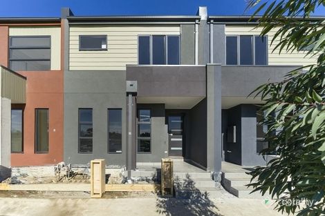 48 Armidale Dr, Pakenham, VIC 3810