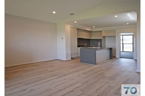 Property photo of 11 Poplar Lane Clyde VIC 3978