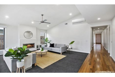 Property photo of 2/21 Mowbray Drive Ocean Grove VIC 3226