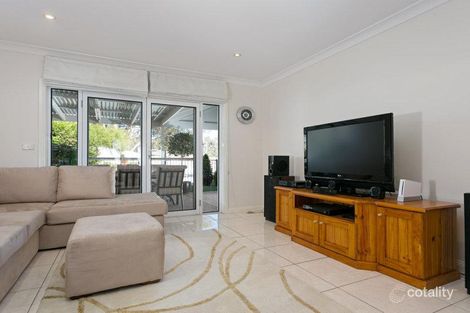 Property photo of 4 Kyalla Place Bourkelands NSW 2650