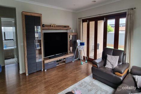 Property photo of 37 Bunting Crescent Kalkallo VIC 3064