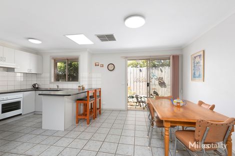 Property photo of 2/41 Edward Street Macleod VIC 3085