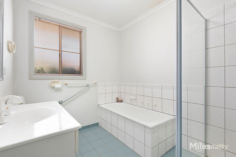 Property photo of 2/41 Edward Street Macleod VIC 3085