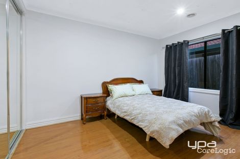 Property photo of 21 Rafter Drive St Albans VIC 3021