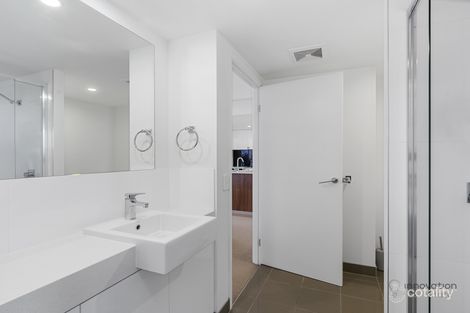 Property photo of 445/33 Lakefront Crescent Varsity Lakes QLD 4227