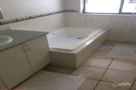 Property photo of 18 Alan Crescent Eight Mile Plains QLD 4113