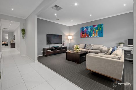 Property photo of 22 Neddletail Crescent South Morang VIC 3752
