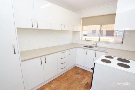 Property photo of 2/5 Henschke Avenue Tolland NSW 2650