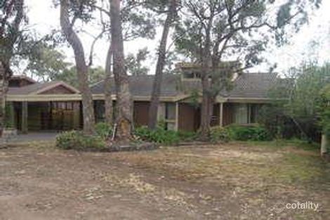 Property photo of 8 Highland Court Eltham North VIC 3095