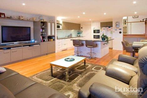 Property photo of 15 Jetty Road Dromana VIC 3936