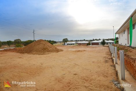 Property photo of 14 Kellerman Crescent Boorooma NSW 2650