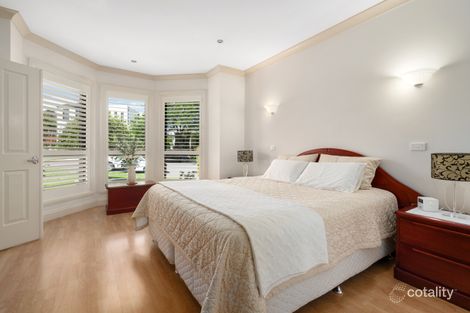 Property photo of 10 Darvell Court Greenvale VIC 3059