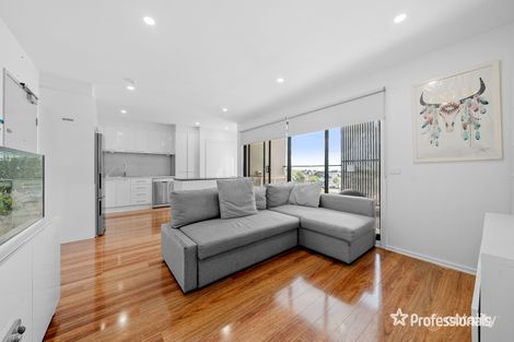 Property photo of 201/14 Albert Crescent St Albans VIC 3021