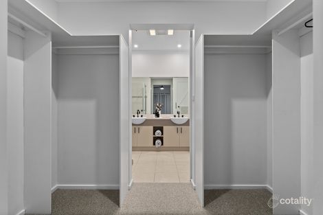 Property photo of 24 Girraween Crescent Craigieburn VIC 3064