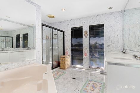 30 Nirvana Ct, Runaway Bay, QLD 4216