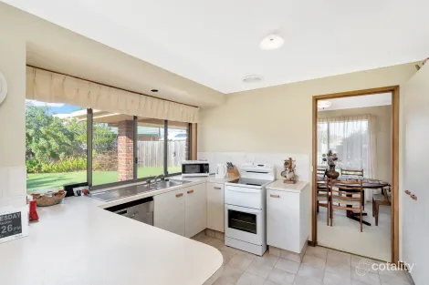 Property photo of 26 Barrine Crescent Coombabah QLD 4216