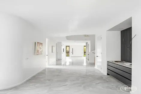 Property photo of 31 Graves Street Essendon VIC 3040