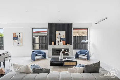 Property photo of 31 Graves Street Essendon VIC 3040