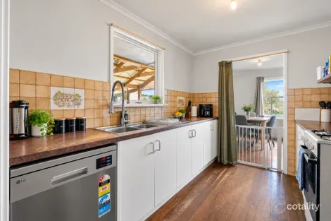 Property photo of 2 Lorikeet Avenue Murray Bridge SA 5253